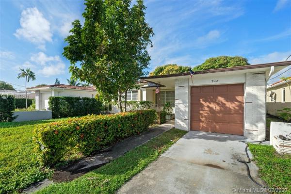 Altos Del Mar, 9148 Dickens Ave, Surfside, Florida 33154, image 2