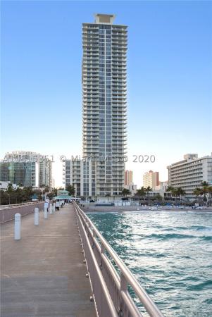 La Perla, 16699 Collins Ave #2002, Sunny Isles Beach, Florida 33160, image 2