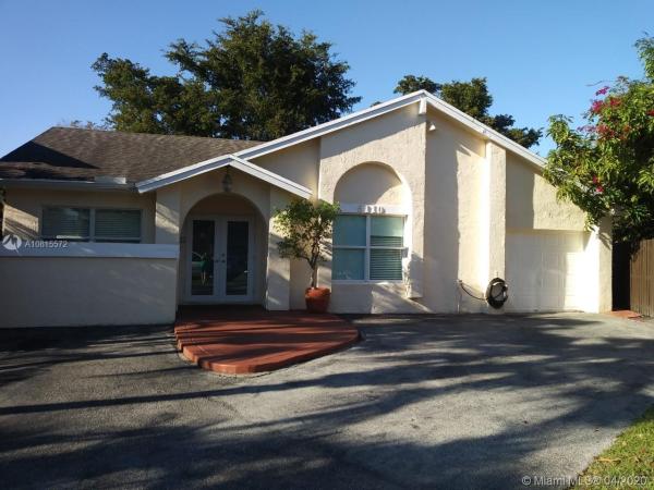Lakes Of The Meadow, 5110 SW 153rd Pl N, Kendall West, Florida 33185, image 2