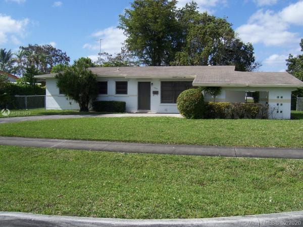 Heftler Homes Sunset Park, 7800 SW 98th Ct, Sunset, Florida 33173, image 2
