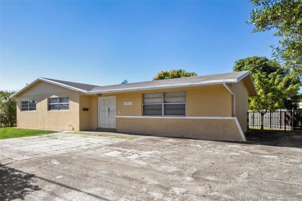 Highland Manor, 17850 NE 6th Ave, North Miami Beach, Florida 33162, image 2