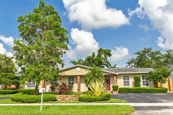 Devon Aire Estates, 10510 SW 124th Ave, Kendale Lakes, Florida 33186, image 2