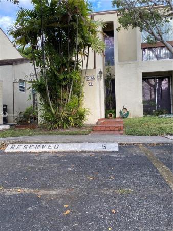 Oakview, 9155 Fontainebleau Blvd #5, Fountainebleau, Florida 33172, image 2