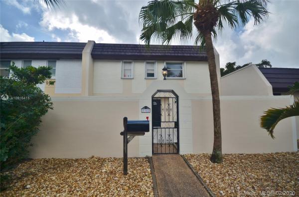 Miami Lakes Golf Course Village, 7312 S Miami Lakeway S, Miami Lakes, Florida 33014, image 2