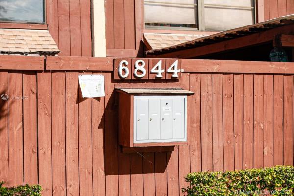 Snapper Village, 6844 SW 114th Pl #B59, Kendall, Florida 33173, image 2