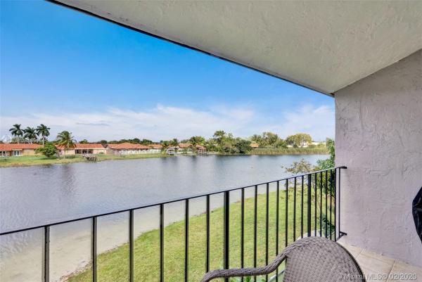 Playa Lago, 13261 SW 17th Ln #5-26, Tamiami, Florida 33175, image 2