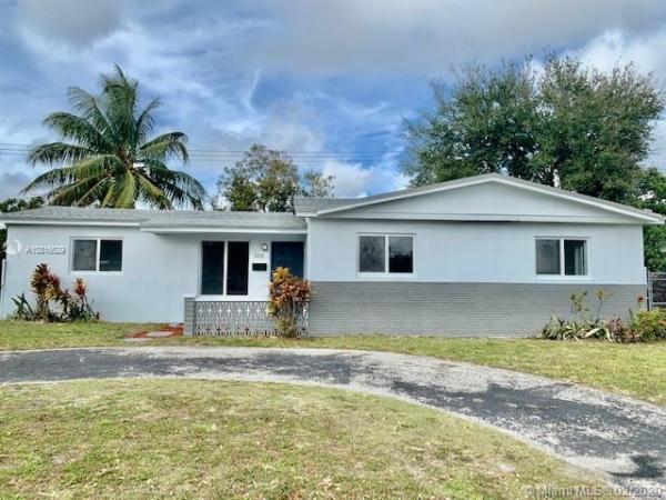 Sierra Mirada, 1111 NW 199th St, Miami Gardens, Florida 33169, image 2