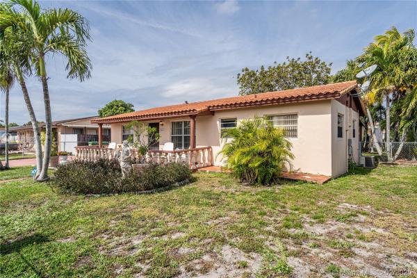 Carol City, 5021 NW 188th Ter, Miami Gardens, Florida 33055, image 2