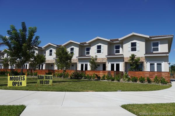 Townhomes On Coconut Palm, 12783 SW 247th St #12783, Princeton, Florida 33032, image 2