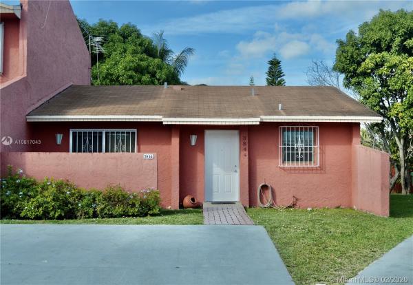 Chateaubleau Villas, 3844 SW 107th Ave #7-3, University Park, Florida 33165, image 2