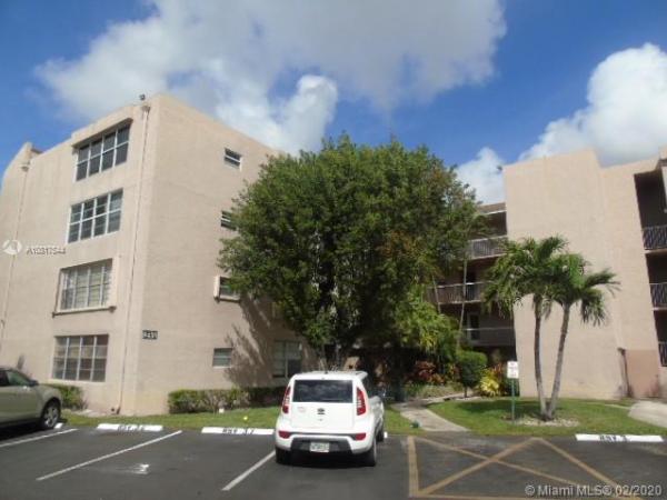 Tangerine Of Pine Island Ridge, 9430 Tangerine Pl #101, Davie, Florida 33324, image 2