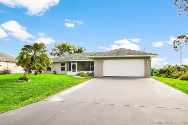 462 SW Nativity Ter, Florida 34984, image 1