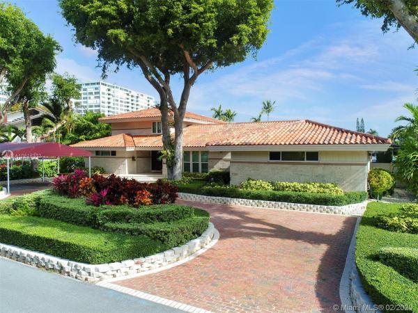 Sans Souci Estates, 2015 NE 120th Rd, North Miami, Florida 33181, image 2