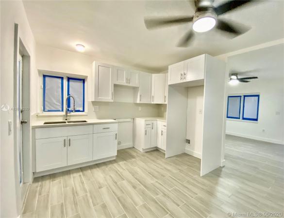 Irons Manor, 815 NE 133rd St, North Miami, Florida 33161, image 2