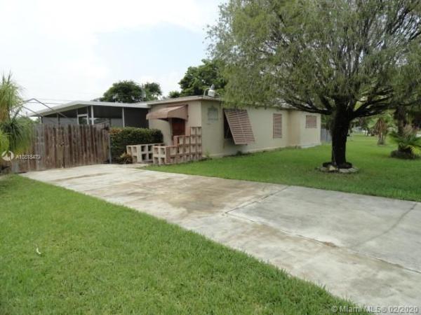 Leisure City Residential, 15375 Leisure Dr, Leisure City, Florida 33033, image 2