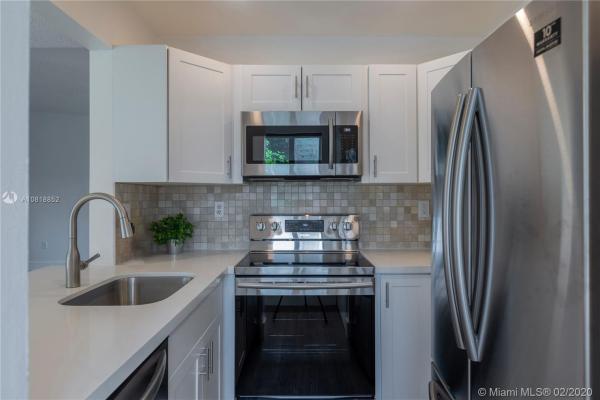 Lake Village At International Lake Townhouses, 12255 SW 24th Ter #43, Tamiami, Florida 33175, image 2