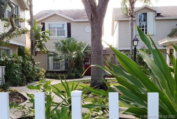 Villas Of Deerwood, 14614 SW 122nd Pl, Three Lakes, Florida 33186, image 2