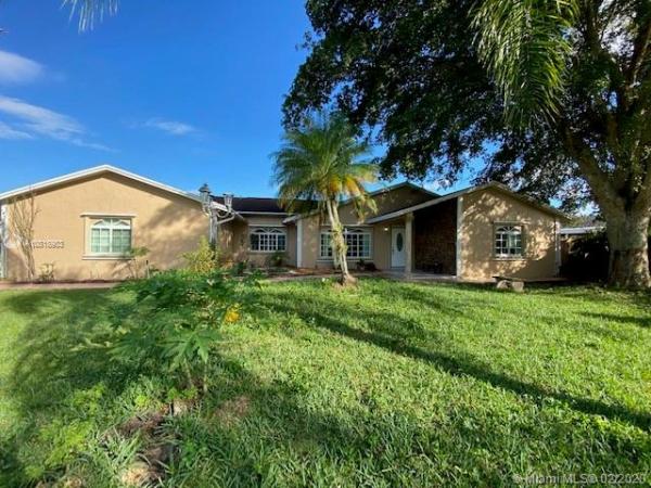 Homestead Lakes Farmlife West, 1714 N Curlew Ln, Homestead, Florida 33035, image 2