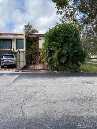 Sunset Park Lake Villas, 7600 SW 103rd Pl #7600, Kendall, Florida 33173, image 1