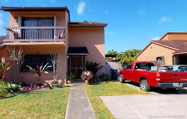 Twin Chalets At International Gardens, 1440 SW 118th Ave, Tamiami, Florida 33184, image 2