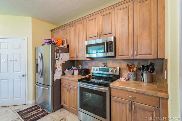 Kendall Breeze South, 12258 SW 125th Ter, Three Lakes, Florida 33186, image 2