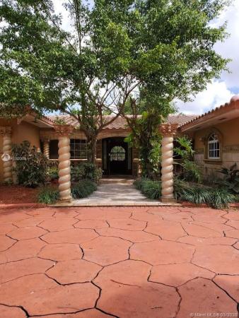 Miami Lakes Residential, 6880 Bamboo St, Miami Lakes, Florida 33014, image 2