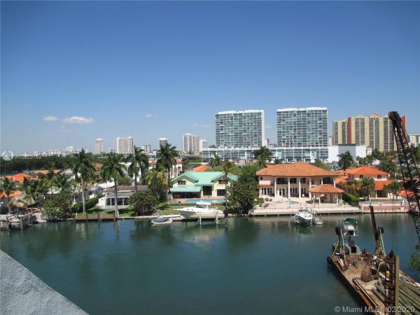 Poinciana Island Yacht & Racquet Club, 415 Poinciana Dr #1430, Sunny Isles Beach, Florida 33160, image 2