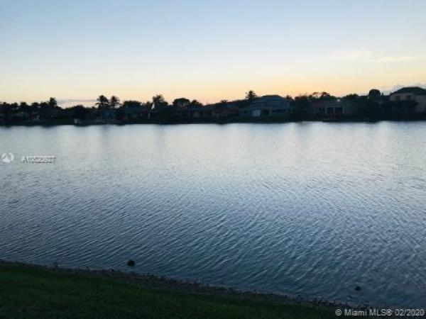 Westwind Lakes Garden Homes, 6592 SW 152nd Pl #25-92, Kendall West, Florida 33193, image 2