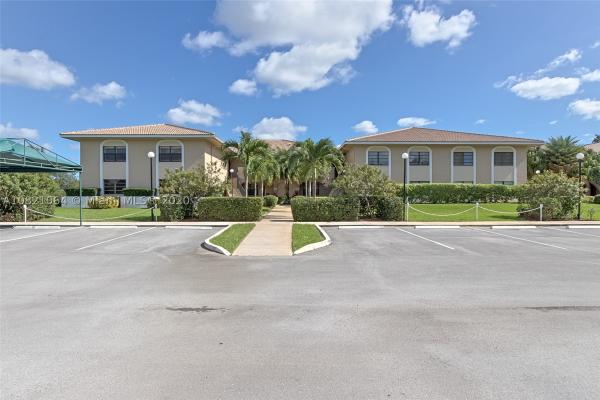 Lago Mar East Lodge, 400 NW 127th Ave #2, Plantation, Florida 33325, image 1