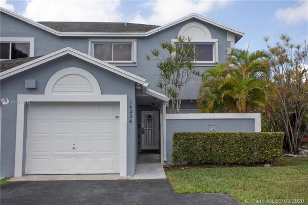 Place Royale, 14234 SW 97 Ter #, The Hammocks, Florida 33186, image 2