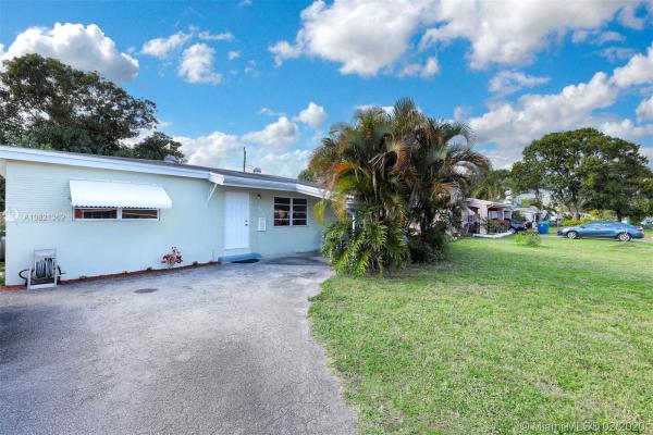 Miramar Residential, 3002 SW 67th Ln, Miramar, Florida 33023, image 2