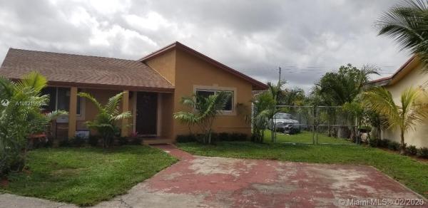 Comfort Villas, 30486 SW 162nd Pl, Leisure City, Florida 33033, image 2