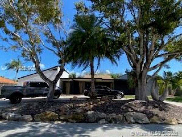South Grove, 18425 SW 79th Ct, Cutler Bay, Florida 33157, image 2