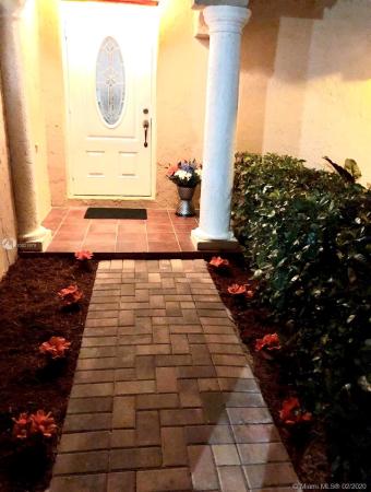 15354 SW 39th Ter, Unincorporated Dade County, Florida 33185, image 2