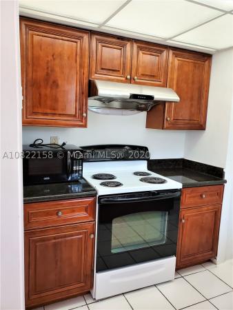 Judy Manors, 110 NE 170th St, North Miami Beach, Florida 33162, image 1
