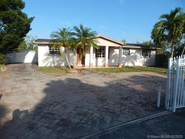 Mary Homes, 14601 SW 293rd Ter, Leisure City, Florida 33033, image 2