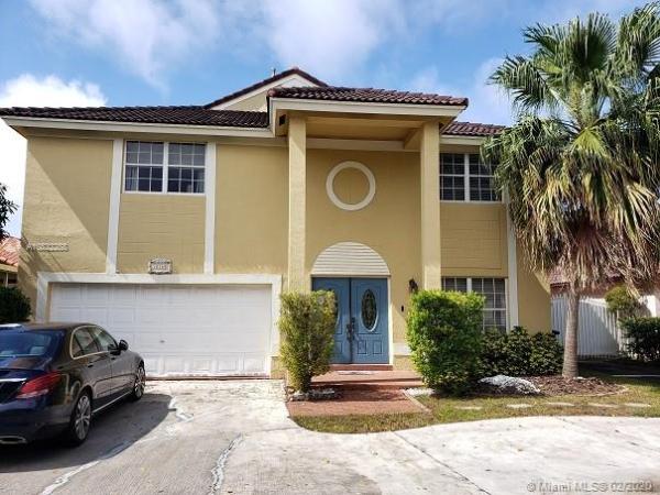 West Esplanade, 18760 NW 79th Pl, Hialeah, Florida 33015, image 2