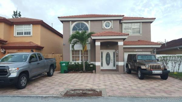 Marbella Park, 19703 NW 84th Pl, Hialeah, Florida 33015, image 2
