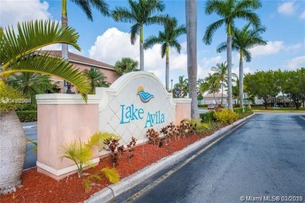 6957 SW 164th Ct, Unincorporated Dade County, Florida 33193, image 2