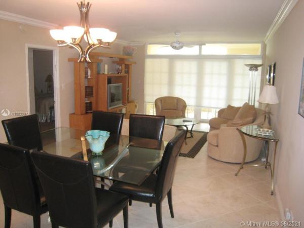 The Carriage Club, 5005 Collins Ave #416, Miami Beach, Florida 33140, image 2