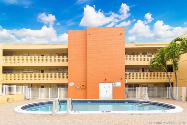The Palms 51, 1851 NE 168 St #B-8, North Miami Beach, Florida 33162, image 2