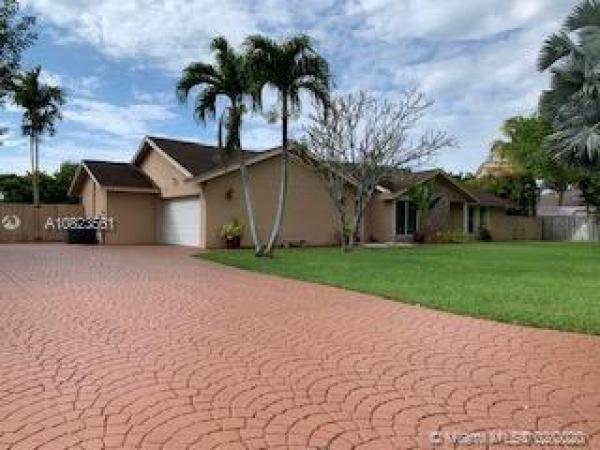 Stonewood, 14864 SW 164th Ter, Richmond West, Florida 33187, image 2