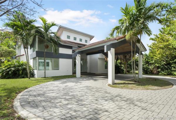 Royal Palm Manor, 7200 Sunset Dr, Glenvar Heights, Florida 33143, image 2