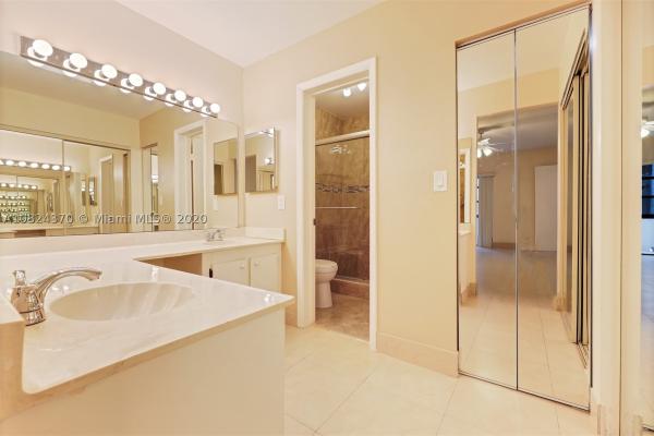 Mariner Village Garden, 3565 Magellan Cir #337-3, Aventura, Florida 33180, image 3