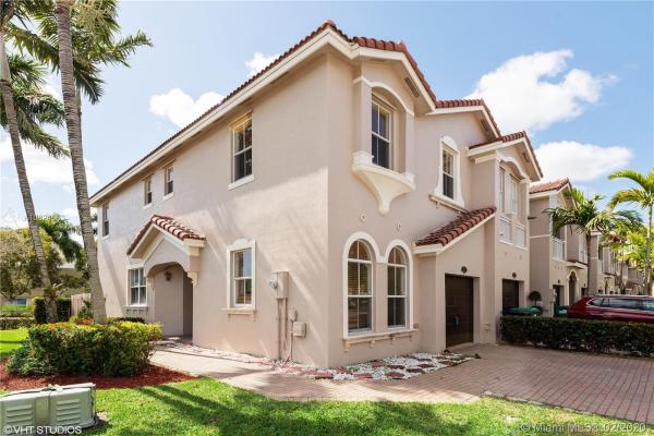 Grand Lakes, 15032 SW 23rd Way #15032, University Park, Florida 33185, image 2