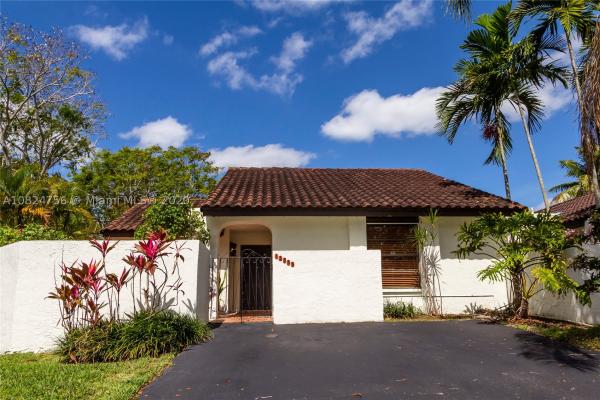 Town Villas In The Crossings, 13535 SW 111th Ter #13535, The Crossings, Florida 33186, image 1