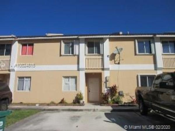 Weitzer Serena Lakes Townhomes, 14081 SW 178th St #14081, Richmond West, Florida 33177, image 2