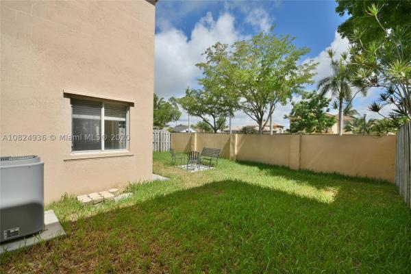 Tesoro At Forest Lakes, 16451 SW 96th Ter, The Hammocks, Florida 33196, image 3