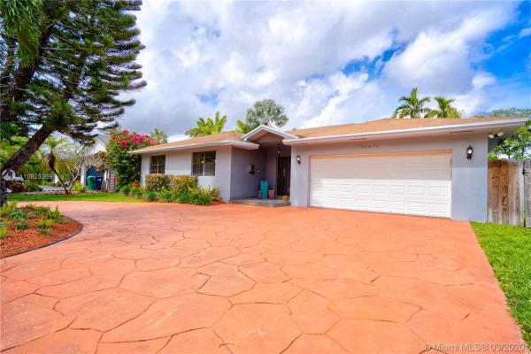 Miller Estates, 10475 SW 56th St, Westwood Lakes, Florida 33165, image 2