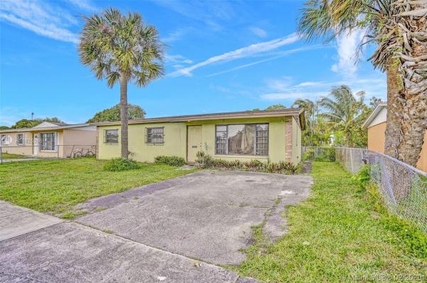 Roosevelt Estates, 1361 13th St, West Palm Beach, Florida 33401, image 2